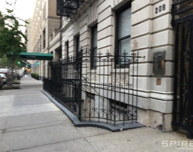 West 103rd Street - Photo Thumbnail 13