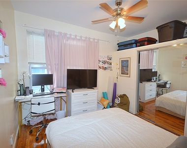 208-17 Jamaica Avenue - Photo Thumbnail 8