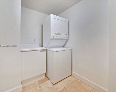 14951 Royal Oaks Ln - Photo Thumbnail 7