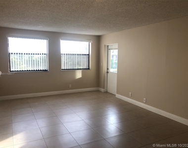 8160 Geneva Way - Photo Thumbnail 21