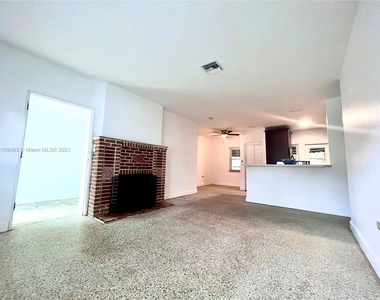 7251 Sw 52nd Ct - Photo Thumbnail 3