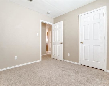 10255 Shayna Drive - Photo Thumbnail 16