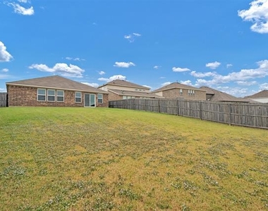 5100 Royal Springs Drive - Photo Thumbnail 27