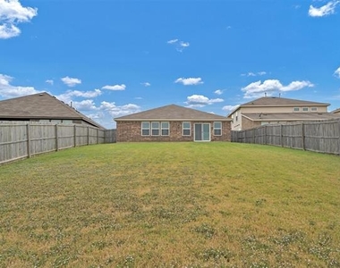 5100 Royal Springs Drive - Photo Thumbnail 26