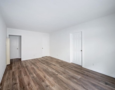 12726 Caswell Ave Apt 1 - Photo Thumbnail 6