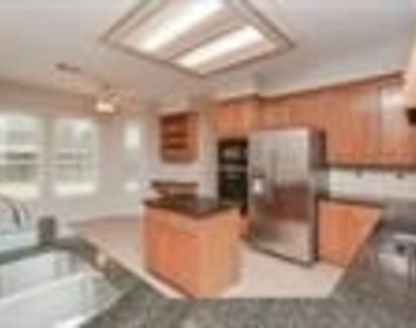 2011 Fairbranch Ct - Photo Thumbnail 6