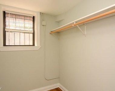 4419 N. Wolcott, Unit G - Photo Thumbnail 18