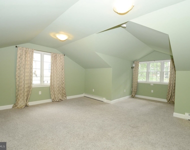 635 Vassar Road - Photo Thumbnail 16