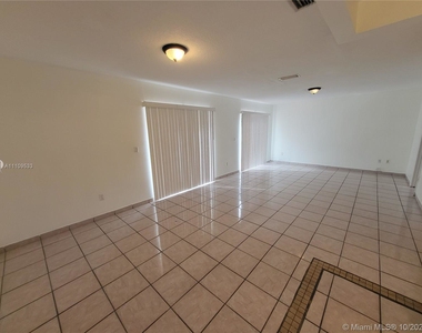 10726 Sw 147th Ct - Photo Thumbnail 7