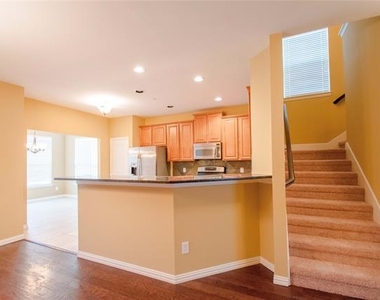 2537 Jacobson Drive - Photo Thumbnail 9