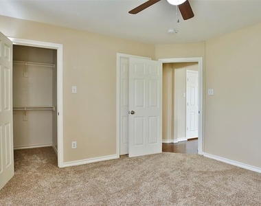 7717 Stanley Court - Photo Thumbnail 13