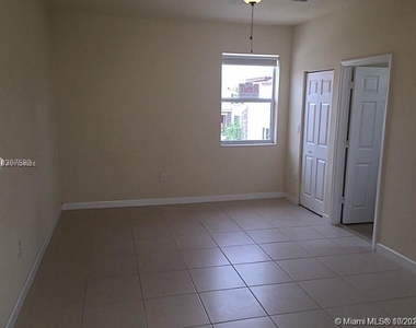 9553 Sw 169th Pl - Photo Thumbnail 4