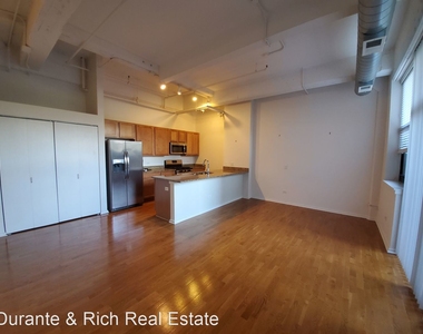 2323 W. Pershing Rd Unit 101 - Photo Thumbnail 8