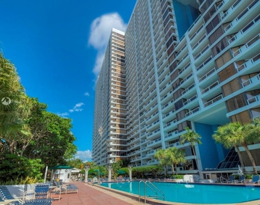 1717 N Bayshore Drive Ph-a4245 - Photo Thumbnail 30