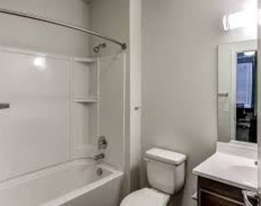 3228 E Rosedale St Unit# 13 - Photo Thumbnail 2