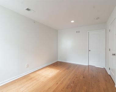 2353 N Park Ave Unit 2 - Photo Thumbnail 17