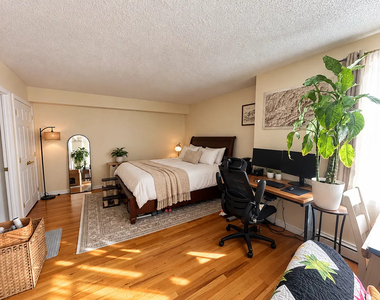 6902 Narrows Avenue - Photo Thumbnail 5