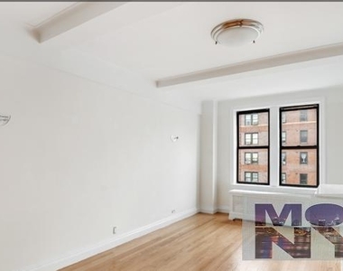 301 East 21st Street - Photo Thumbnail 2