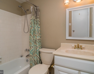 10703 Bridlerein Terrace - Photo Thumbnail 15