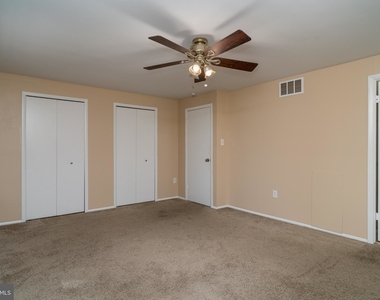 10703 Bridlerein Terrace - Photo Thumbnail 11