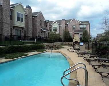 1202 Lake Pointe Way - Photo Thumbnail 25