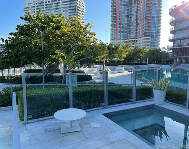 1 E Collins Ave - Photo Thumbnail 34