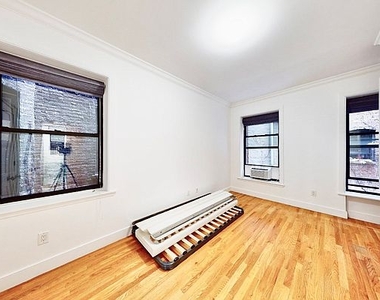 417 Manhattan Avenue - Photo Thumbnail 4