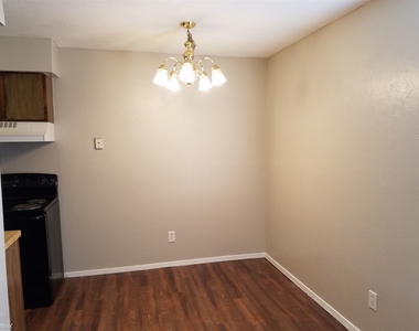 2815 Cypress Bend Cir - Photo Thumbnail 1