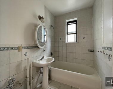 23-24 31 Avenue - Photo Thumbnail 9