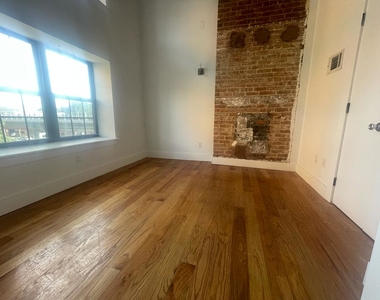 1803 Atlantic Avenue - Photo Thumbnail 6