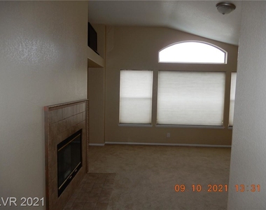 7840 Millhopper Avenue - Photo Thumbnail 22