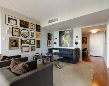 4455 Los Feliz Blvd - Photo Thumbnail 12