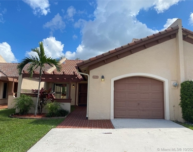 8553 Sw 115th Ct - Photo Thumbnail 0