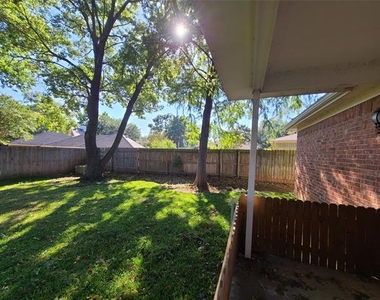 1107 Saint Andrews Drive - Photo Thumbnail 37