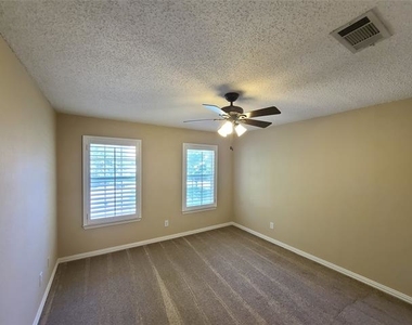 1107 Saint Andrews Drive - Photo Thumbnail 22