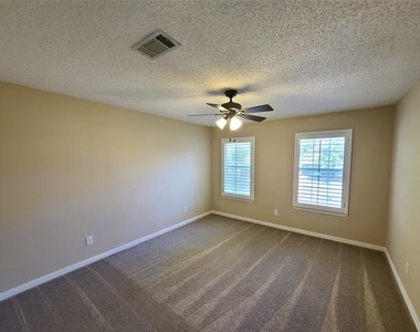 1107 Saint Andrews Drive - Photo Thumbnail 21