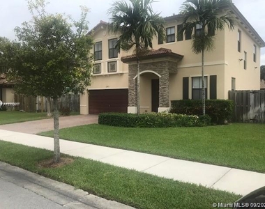 11923 Sw 155th Ct - Photo Thumbnail 1