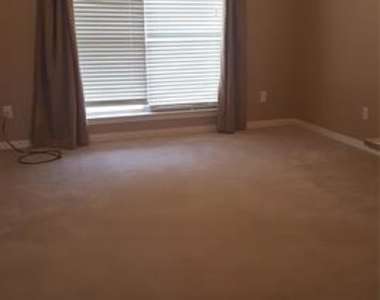 3608 Dresage Lane - Photo Thumbnail 8