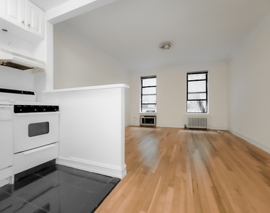 241 East 46th Street - Photo Thumbnail 0