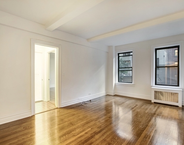 156 East 37th Street - Photo Thumbnail 1