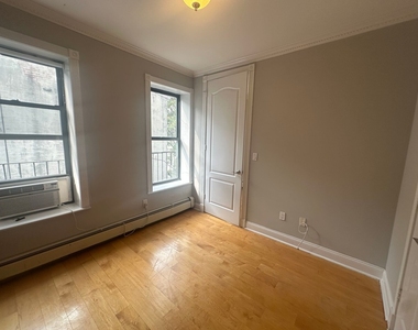 3BR in Alphabet City - Photo Thumbnail 3