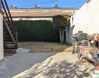 550 E Verdugo Avenue - Photo Thumbnail 22