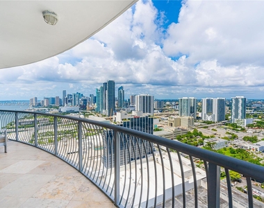 1750 N Bayshore Dr - Photo Thumbnail 26