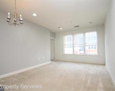 300 E Elm Street Unit 2303 - Photo Thumbnail 7