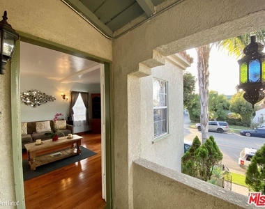 2920 S Redondo Blvd - Photo Thumbnail 9