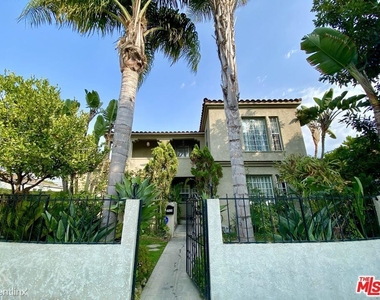 2920 S Redondo Blvd - Photo Thumbnail 2