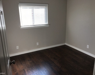 118 Eastwood Pl - Photo Thumbnail 6