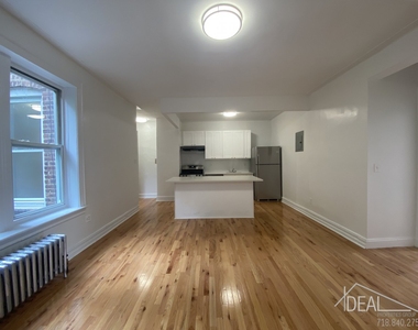 862 East 17th Street - Photo Thumbnail 6