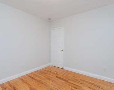 140 E Hartsdale Avenue - Photo Thumbnail 12