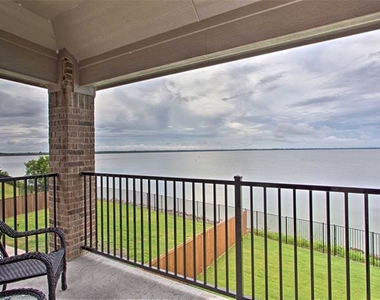 18140 Lakefront Court - Photo Thumbnail 14